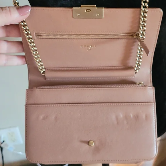 SOLD ๐ Chanel WOC Nude pink wallet on Chain - Picture 6 of 16